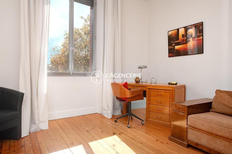 Maison - 275 m² - 8 pièces