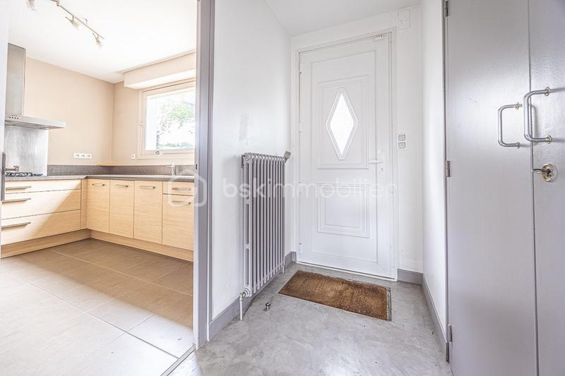 Maison - 93 m² - 7 pièces