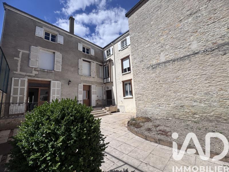 Maison de ville - 286 m² - 8 pièces