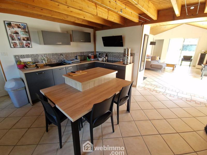 Maison - 140 m² - 5 pièces