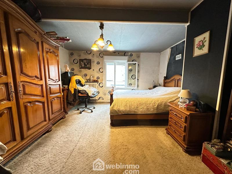 Maison - 305 m² - 12 pièces