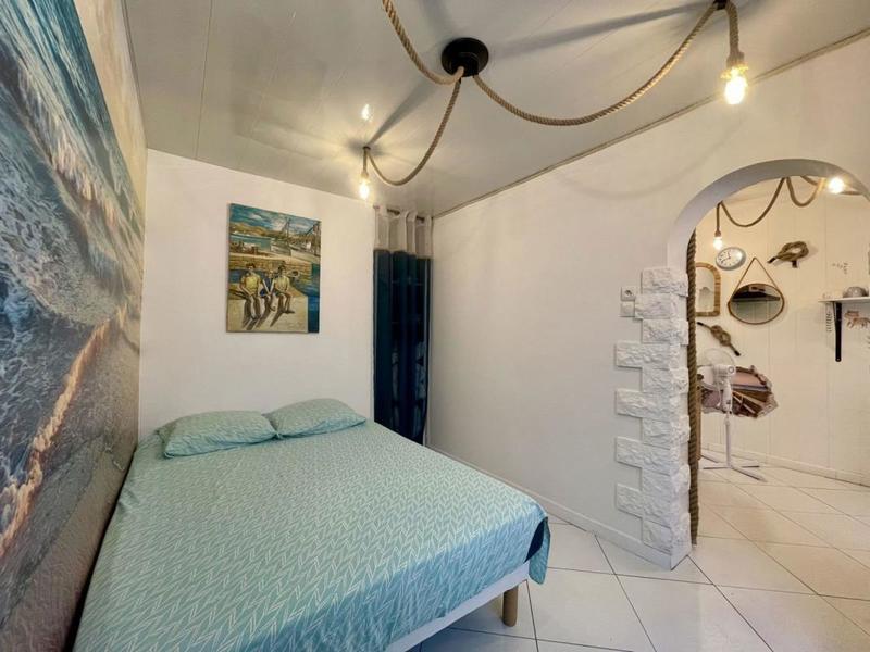 Immeuble - 122 m² - 9 pièces