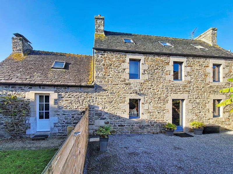 Maison - 278 m² - 13 pièces