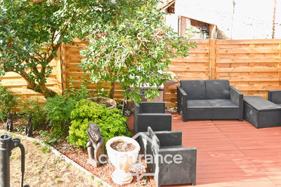 Château - 200 m² - 6 pièces