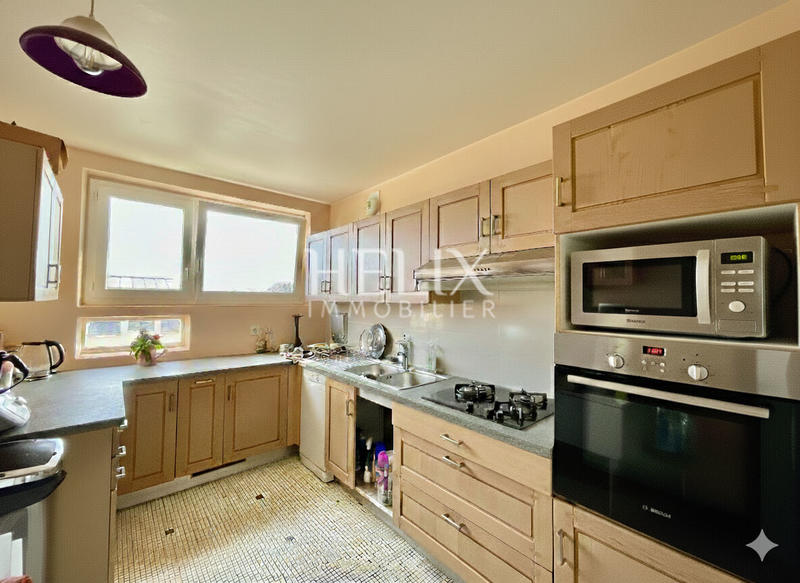 Appartement - 84 m² - 4 pièces