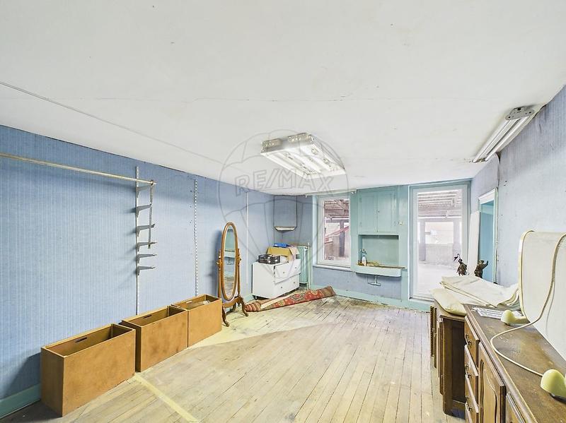 Maison - 240 m² - 12 pièces