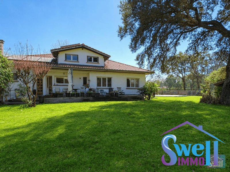 Maison ancienne - 185 m² - 11 pièces