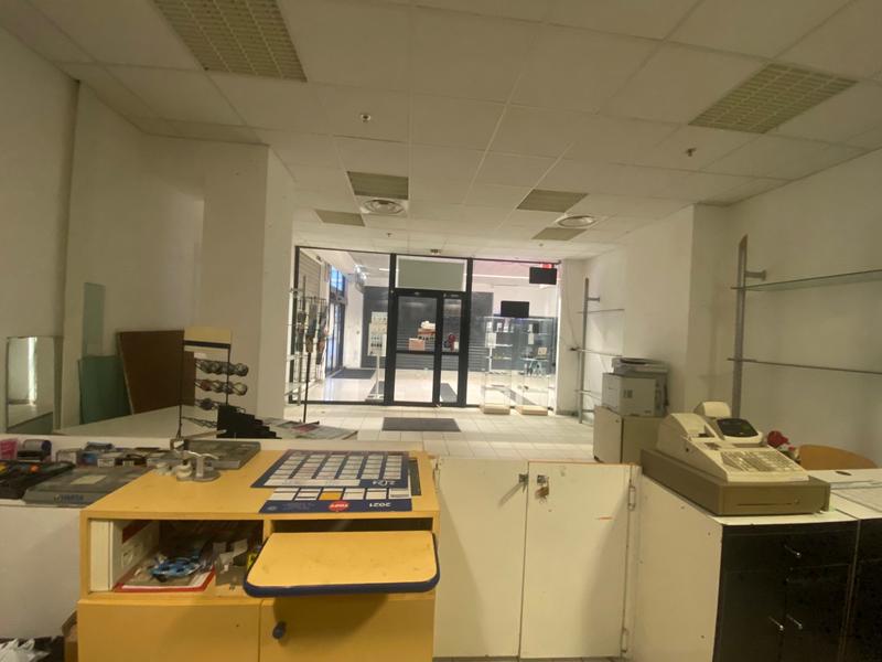 Local commercial - 92 m² - 3 pièces