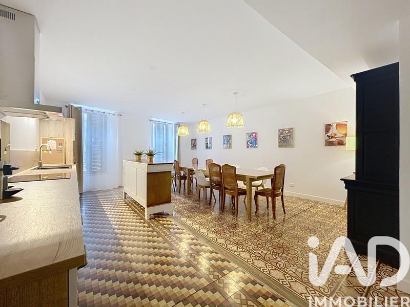 Maison de ville - 270 m² - 8 pièces