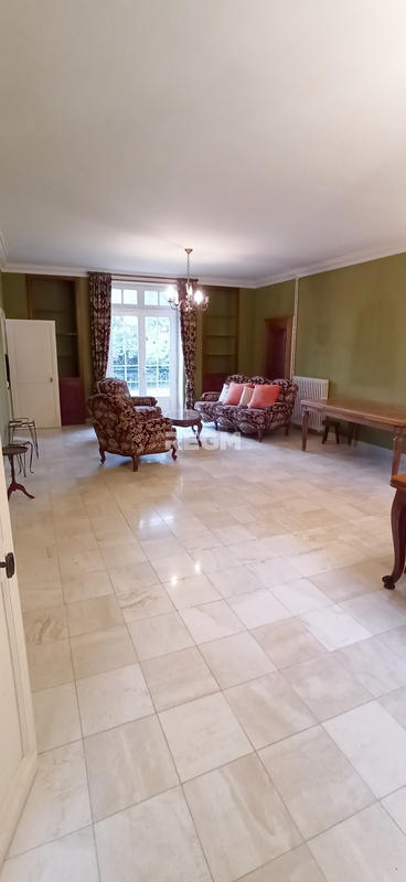 Propriété - 229 m² - 8 pièces