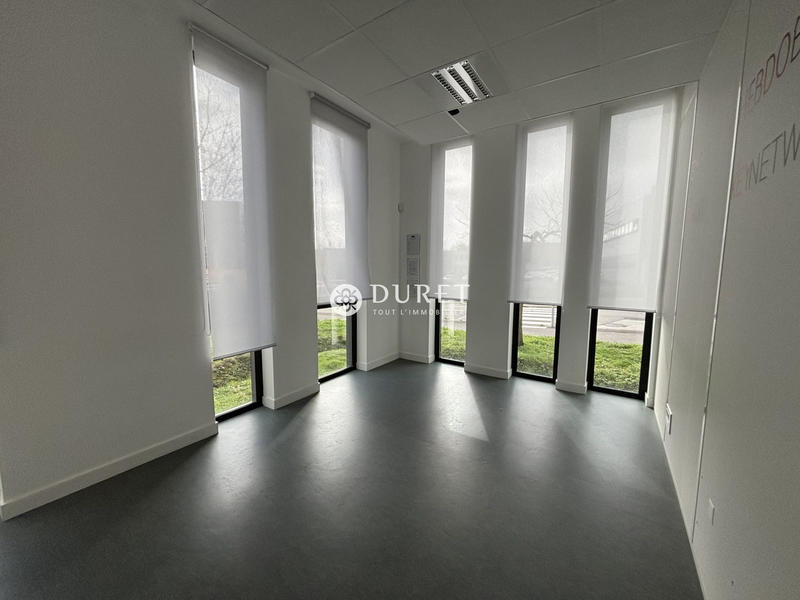 Bureau - 459 m²