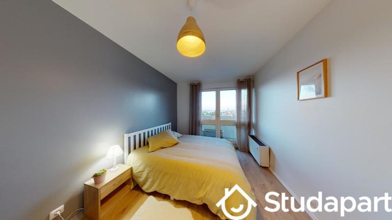 Chambre - 13 m² - 1 pièce