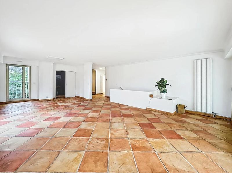 Appartement - 180 m² - 4 pièces