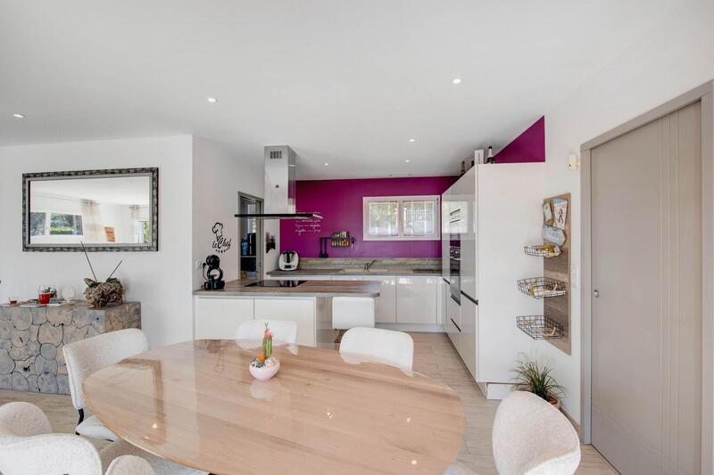 Maison - 170 m² - 5 pièces