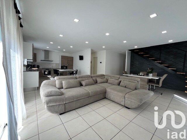 Maison - 128 m² - 6 pièces