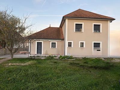 Maison - 150 m² - 7 pièces