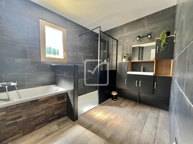 Maison - 81 m² - 4 pièces