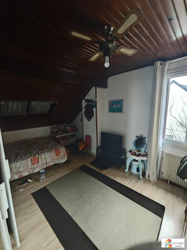 Maison - 142 m² - 6 pièces