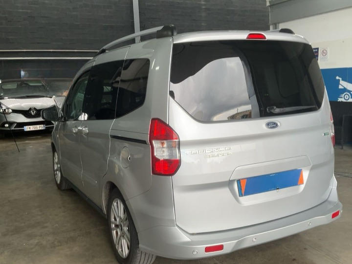 Ford Tourneo 1.0 EcoBoost 100ch Titanium