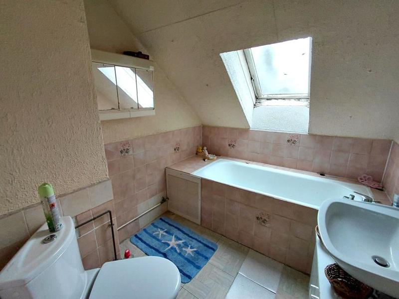 Maison - 150 m² - 8 pièces