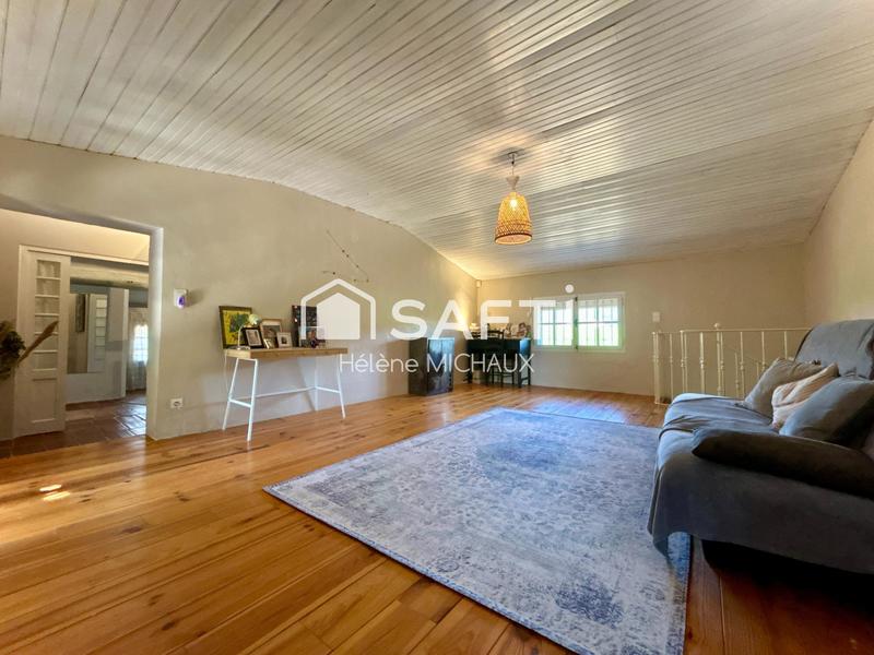 Maison - 219 m² - 8 pièces