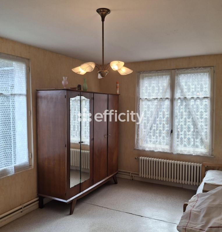 Maison - 215 m² - 9 pièces