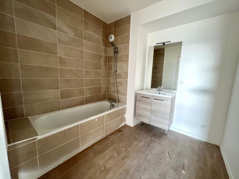 Appartement - 111 m² - 5 pièces