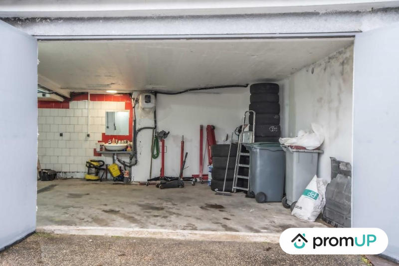 Parking / Garage - 50 m²