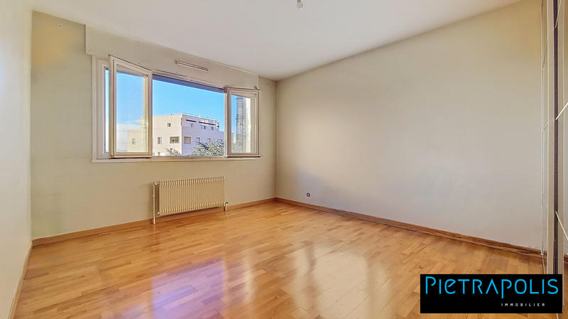 Appartement - 93 m² - 4 pièces