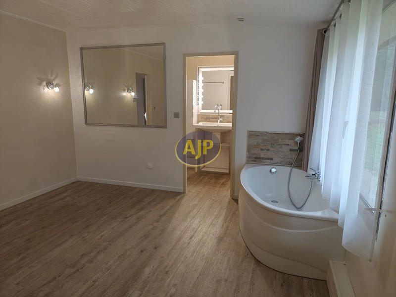 Maison - 88 m² - 4 pièces