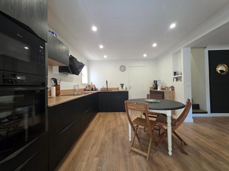 Maison - 121 m² - 4 pièces