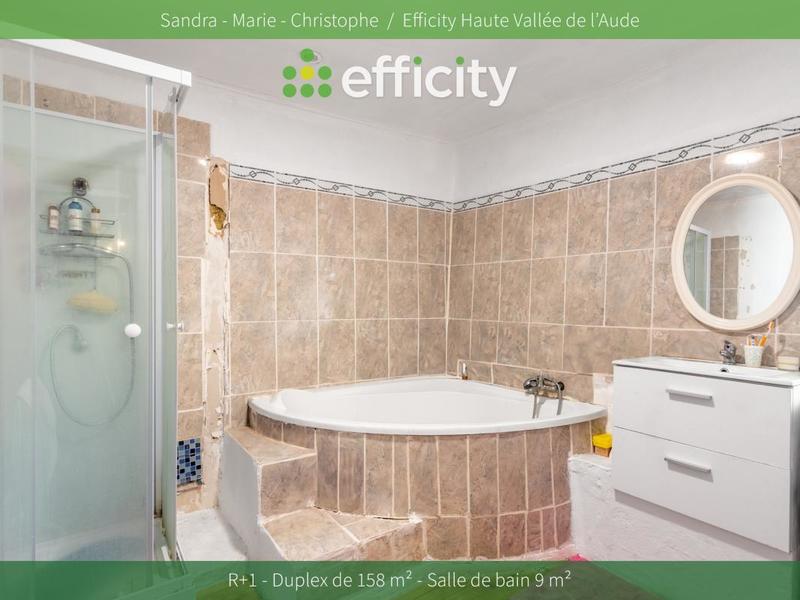 Maison de village - 232 m² - 8 pièces