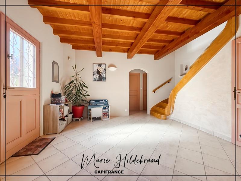 Maison - 235 m² - 7 pièces