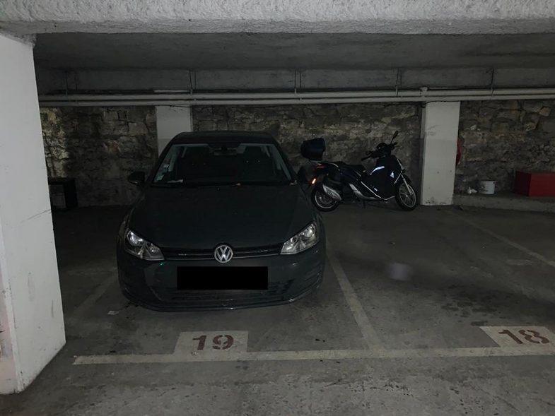 Parking / Garage - 12 m²