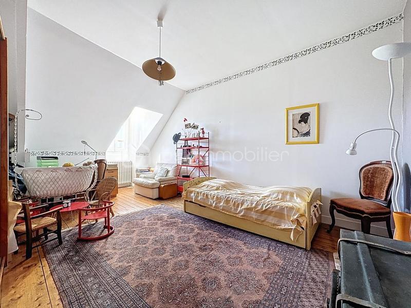 Maison de ville - 214 m² - 9 pièces