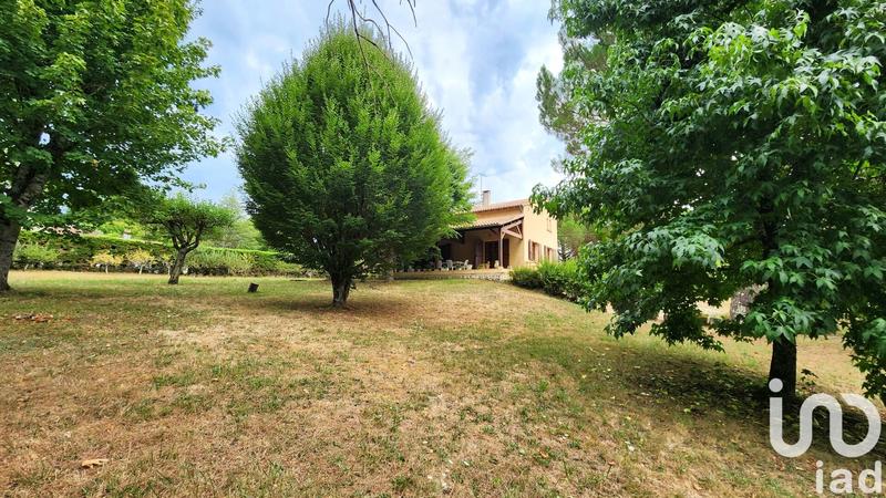 Maison - 219 m² - 6 pièces