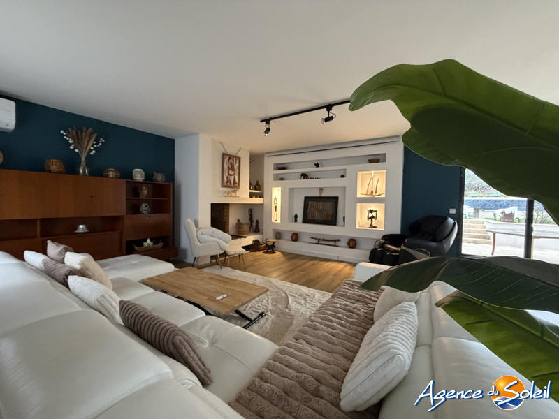 Maison - 267 m² - 7 pièces