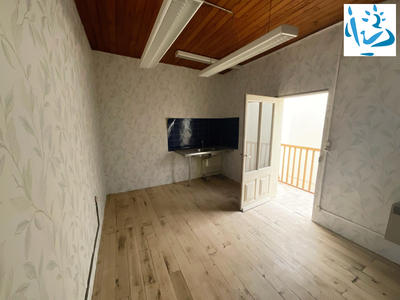 Local commercial - 106 m² - 6 pièces