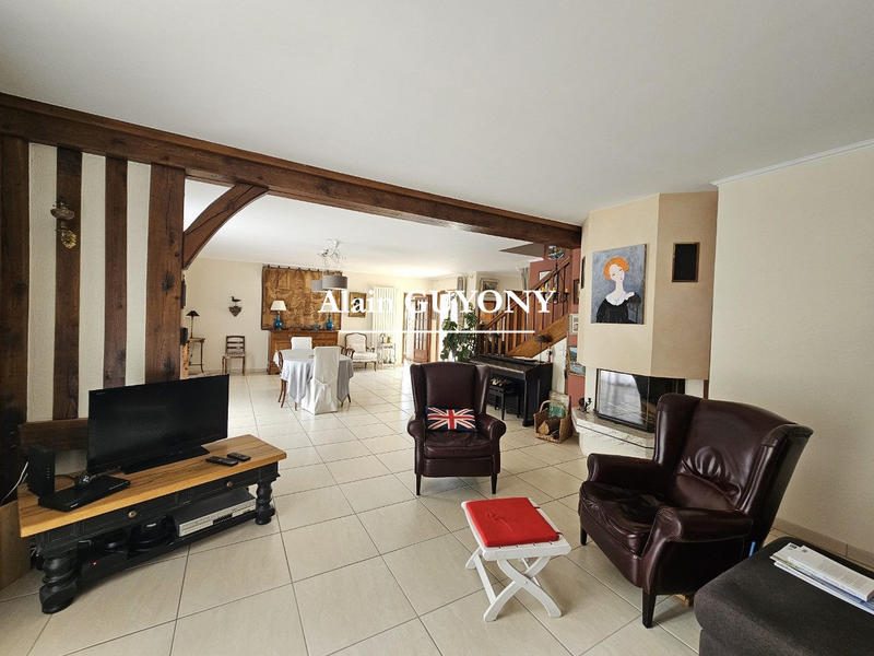 Maison contemporaine - 235 m² - 7 pièces