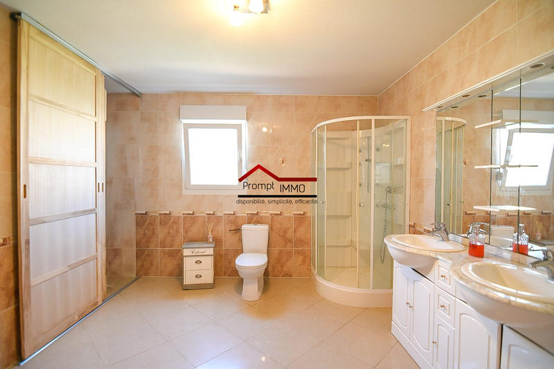 Maison - 95 m² - 5 pièces