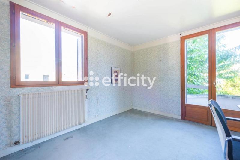 Maison - 183 m² - 9 pièces