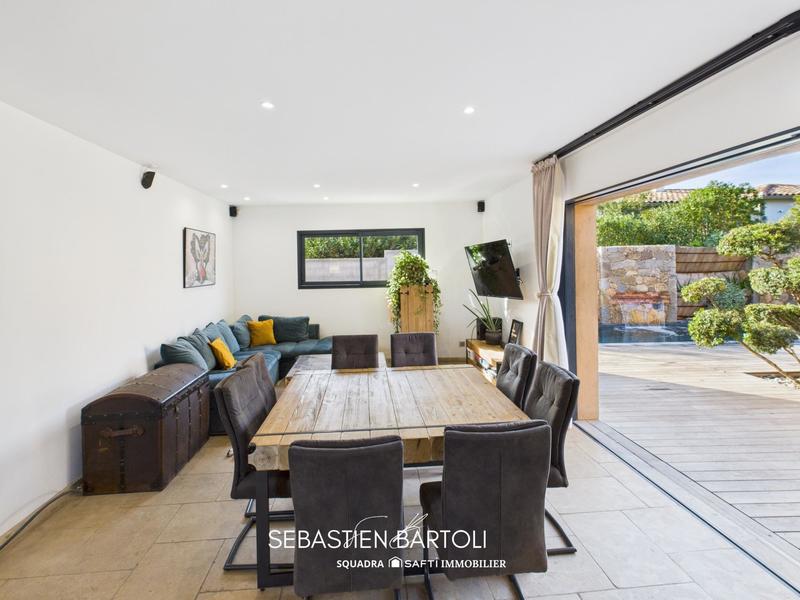 Maison - 145 m² - 4 pièces