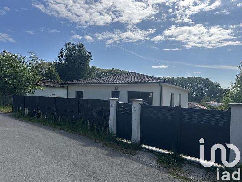 Maison - 98 m² - 4 pièces