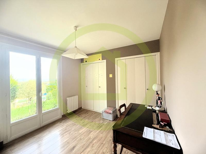 Maison - 180 m² - 5 pièces
