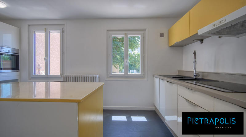 Maison - 162 m² - 6 pièces