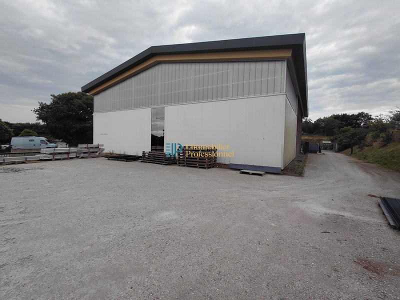 Local d'activités - 470 m²