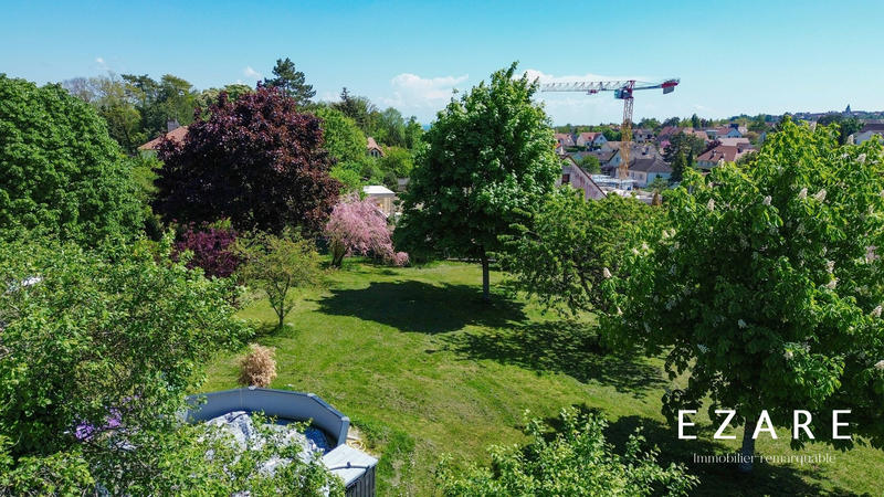 Maison - 700 m² - 6 pièces