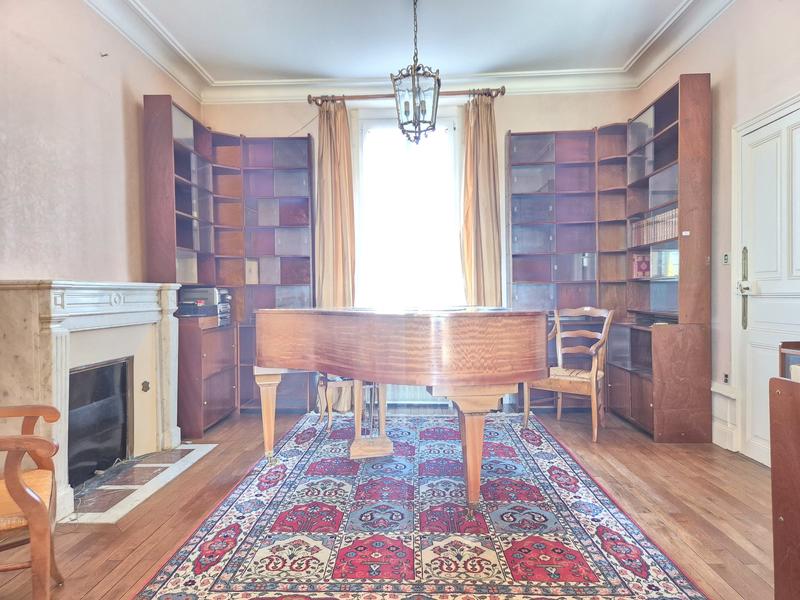 Maison ancienne - 321 m² - 13 pièces