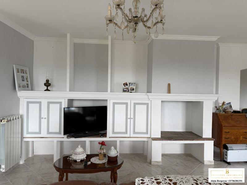 Maison - 220 m² - 5 pièces