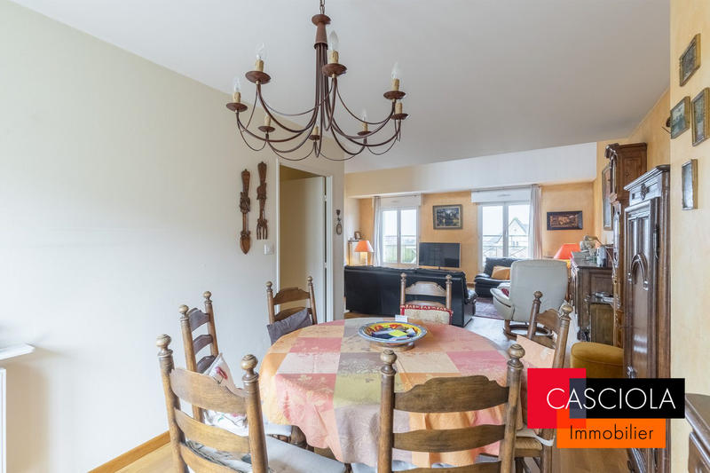 Appartement - 136 m² - 5 pièces